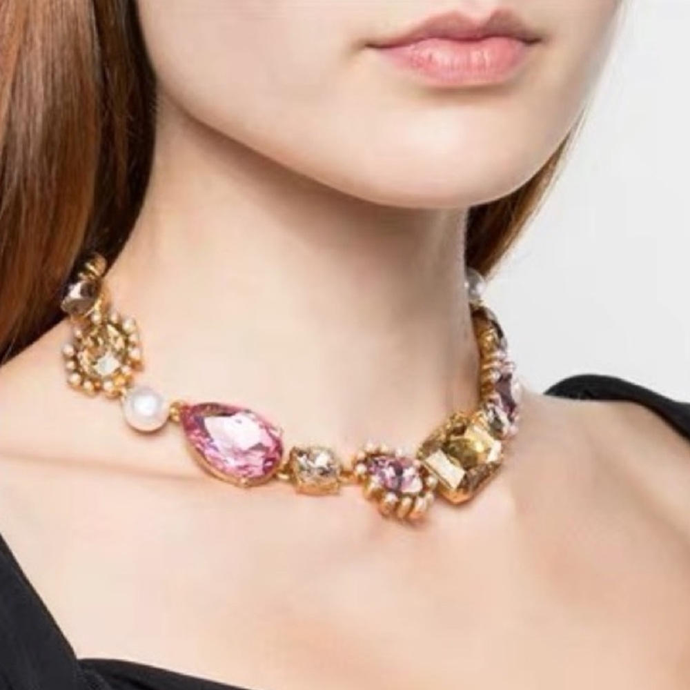 Oscar de la Renta Statement
Necklace Pink - Picture 2 of 3